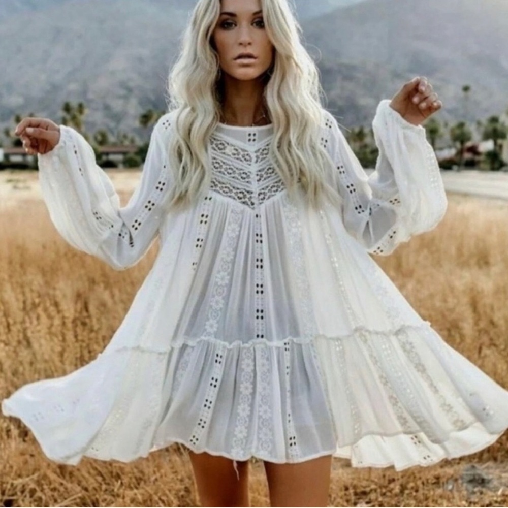 Free People Kiss Kiss Lace Tunic.  XS Excellent Condition